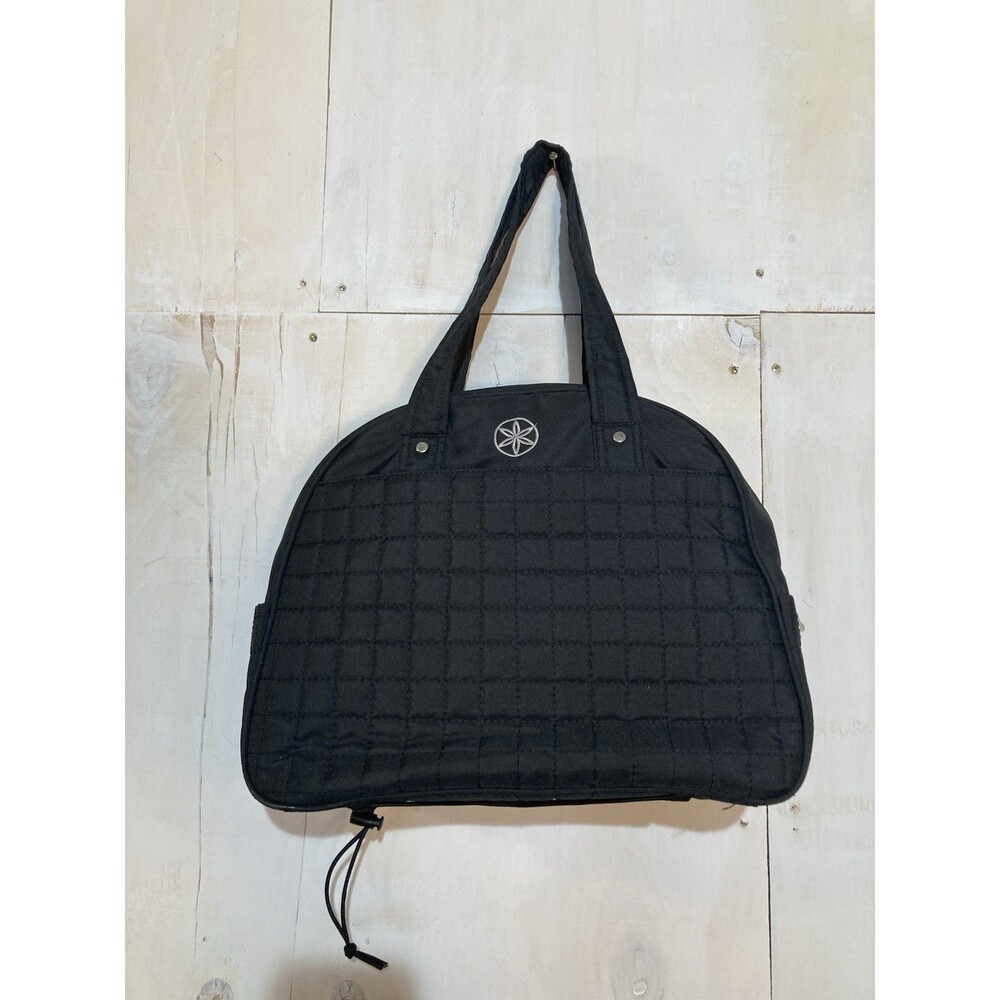 Gaiam Yoga Bag‎ Woman’s Black Metallic Latch Zipper Puffer Workout Gym Classy